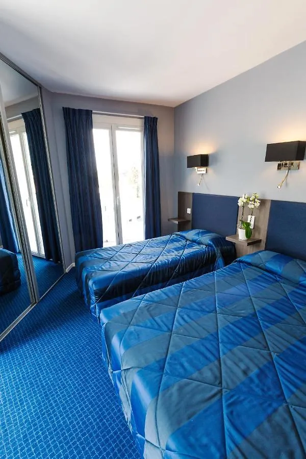 Hotel Irlande Lourdes 3*,