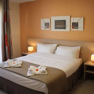 https://hotel-occitan.fr-provencehotel.com